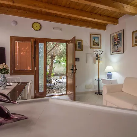 Guesthost - I Ginepri Διαμέρισμα